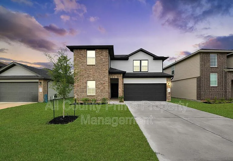31303 Heddington Ln — Photo 2