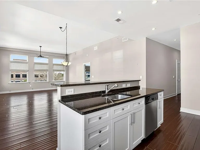 201 W Ponce De Leon Ave #702 — Photo 5