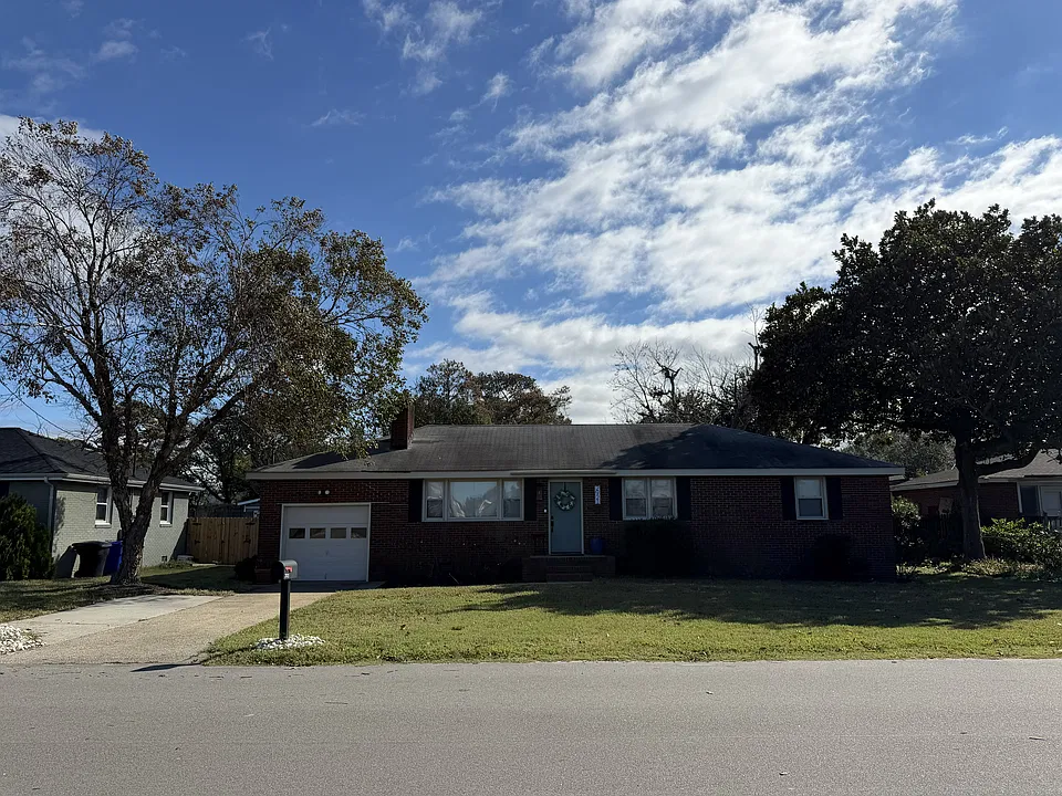 2921 Cape Henry Dr