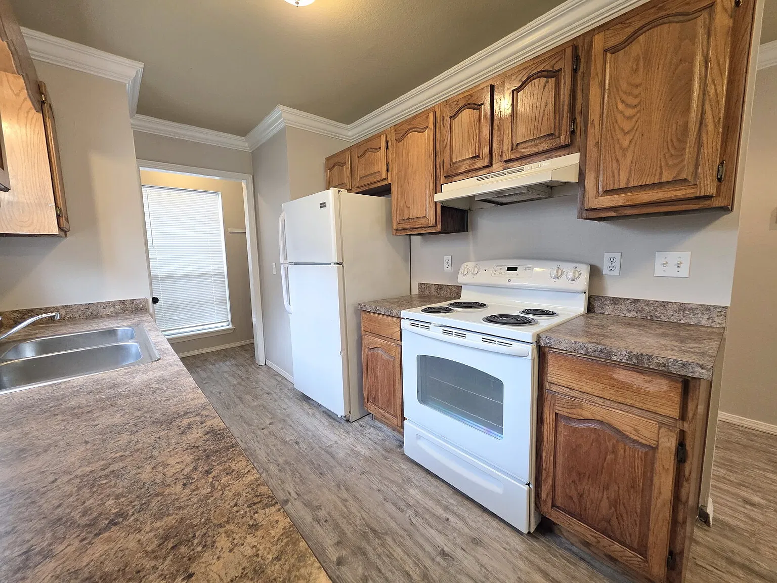 2 bed, 2.0 bath, 1040 sqft, $1,150 — Photo 3