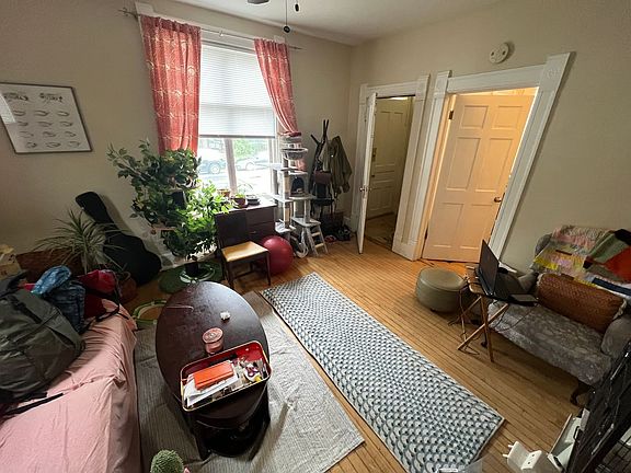 2nd image of 2654 N Bremen St APT 3