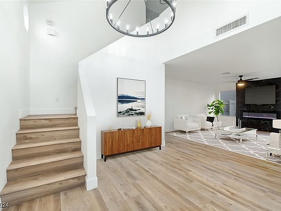 4th image of 9401 Canyon Shadows Ln