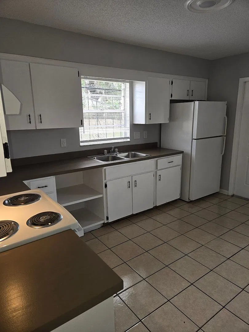 Central Lakeland Duplex — Photo 4