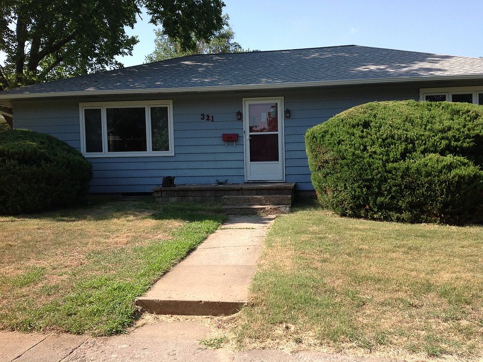 1st image of 321 NE 10th St