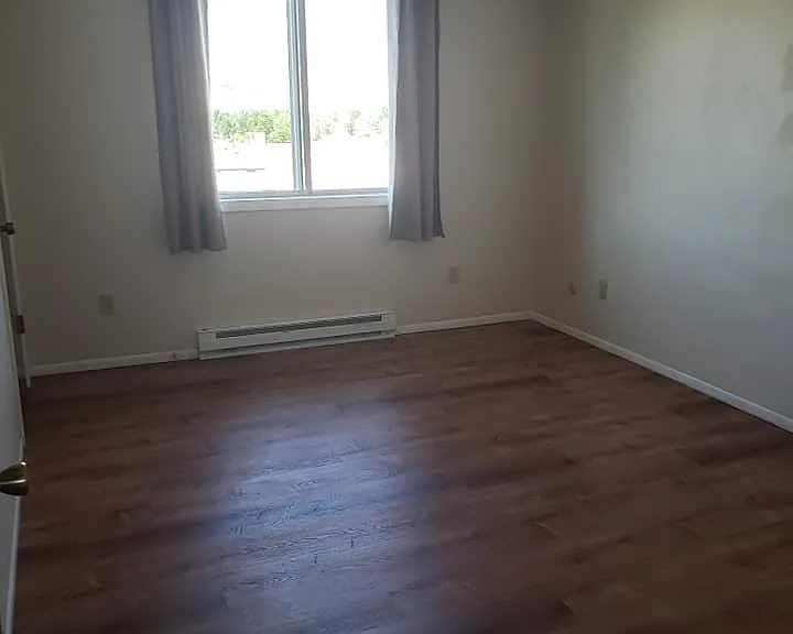 400 Monroe Ave — Photo 5