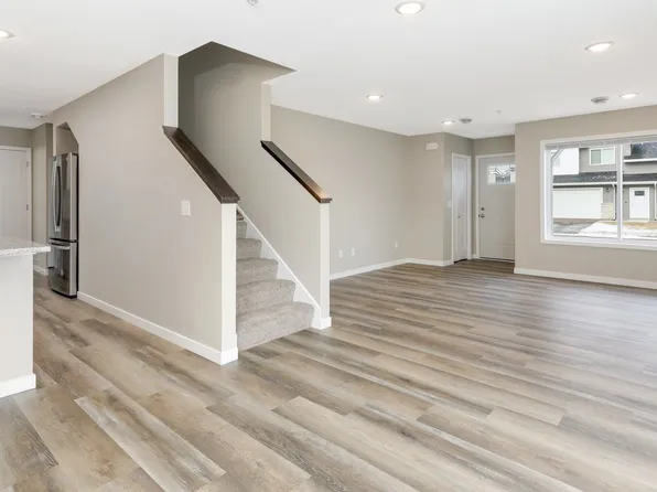 6017 Manchester Ave NE, Albertville, MN 55301