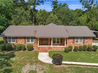 2415 Lejuene Rd, Waycross, GA 31501