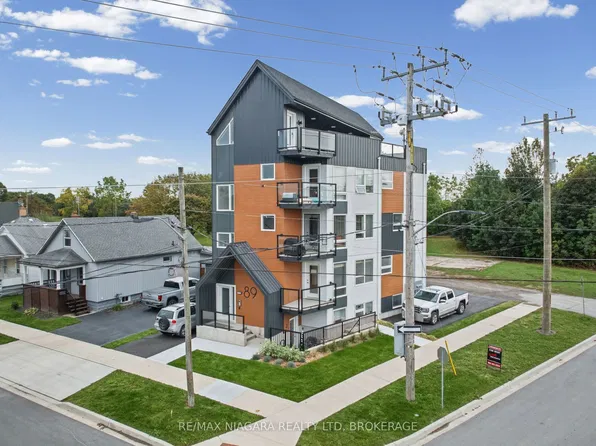 89 6th St, Welland, ON L3B 5A6