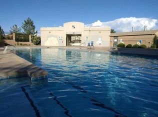 10744 Humphries Ln SW, Albuquerque, NM 87121