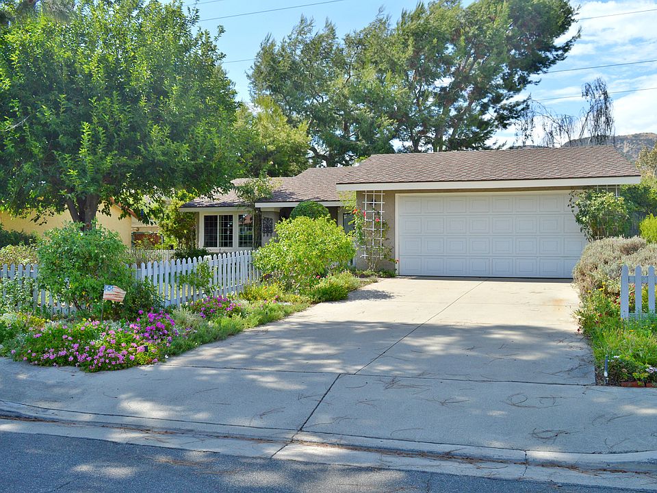 1st image of 739 Dogwood Dr