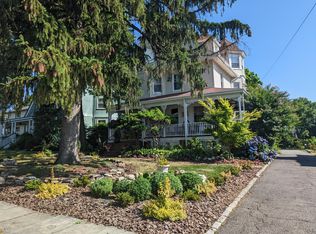 216 Walnut St, Montclair, NJ 07042