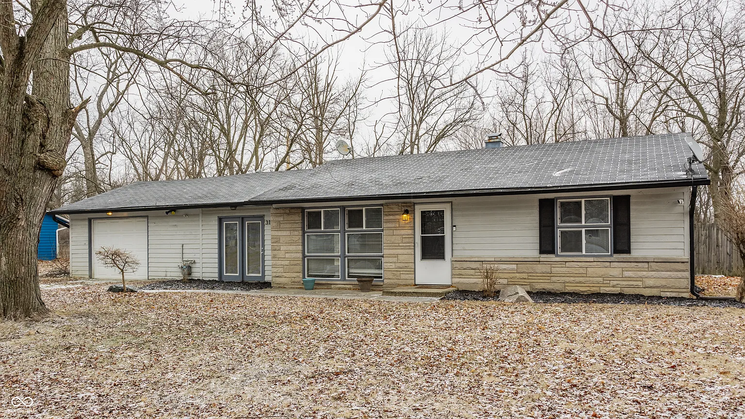 3137 N Richardt Ave photo 1