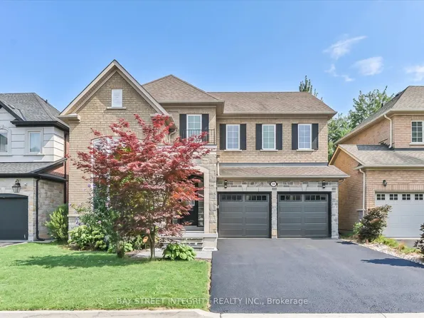 210 Milkweed Way, Oakville, ON L6L 0A6