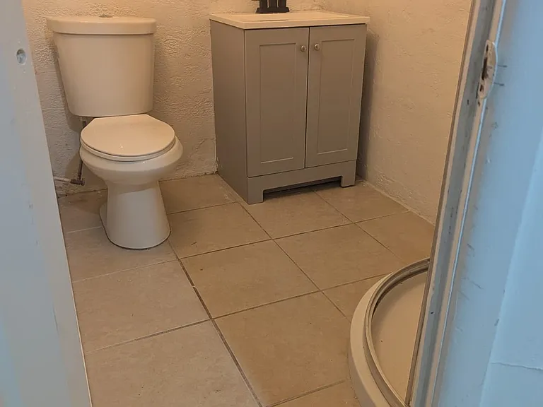 1005 Mayflower Rd — Photo 10