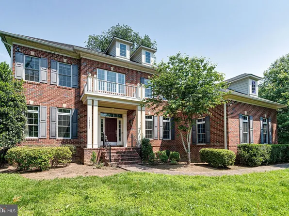 10002 Courthouse Rd, Vienna, VA 22181