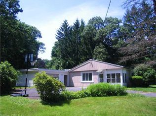 3 Terrie Rd, Farmington, CT 06032