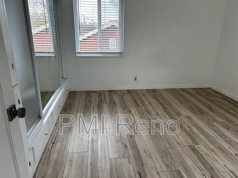 251 E Arroyo St #B — Photo 10