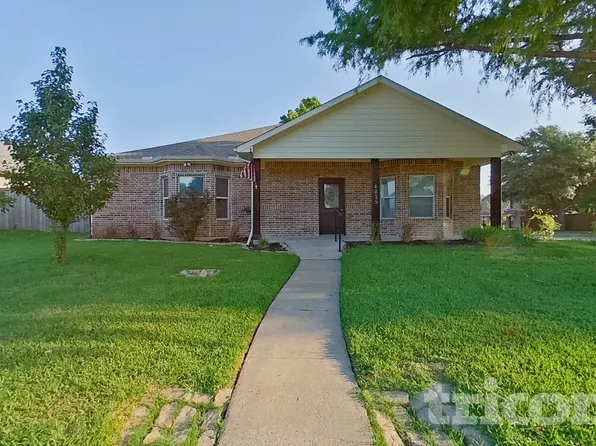 4825 Freeport Dr, Garland, TX 75043