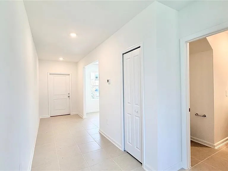 1558 Loxley Trl — Photo 11