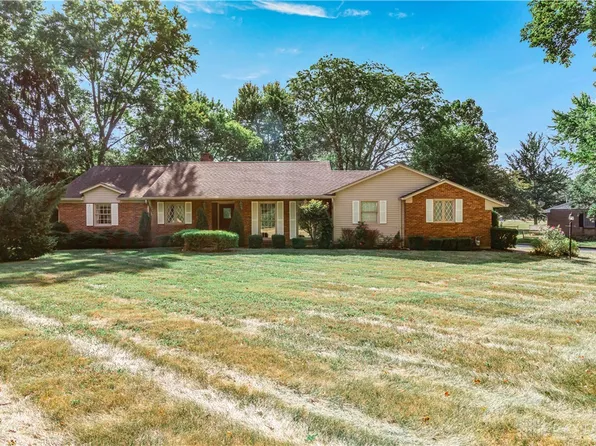 2015 Merrimont Dr, Troy, OH 45373