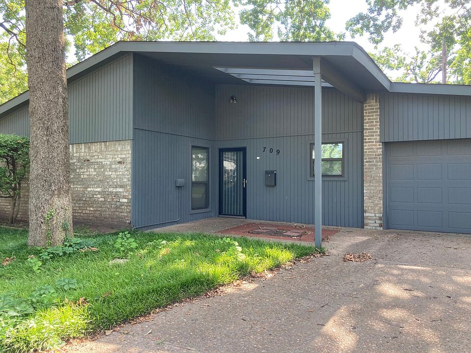 1st image of 809 N Peniel Ave