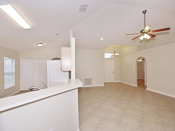 5th image of 4831 Fiske Cir