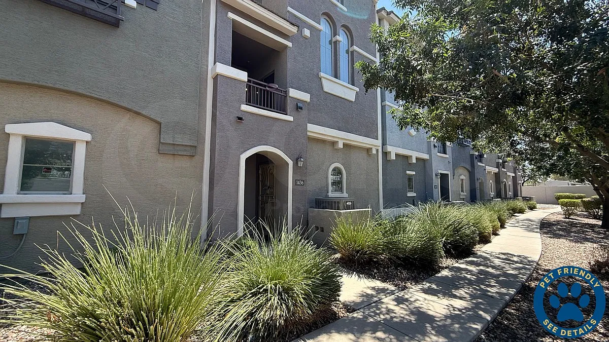 2 bed, 2.5 bath, 1100 sqft, $1,850 — Photo 1