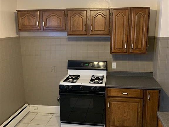 4th image of 622 Emerson Dr