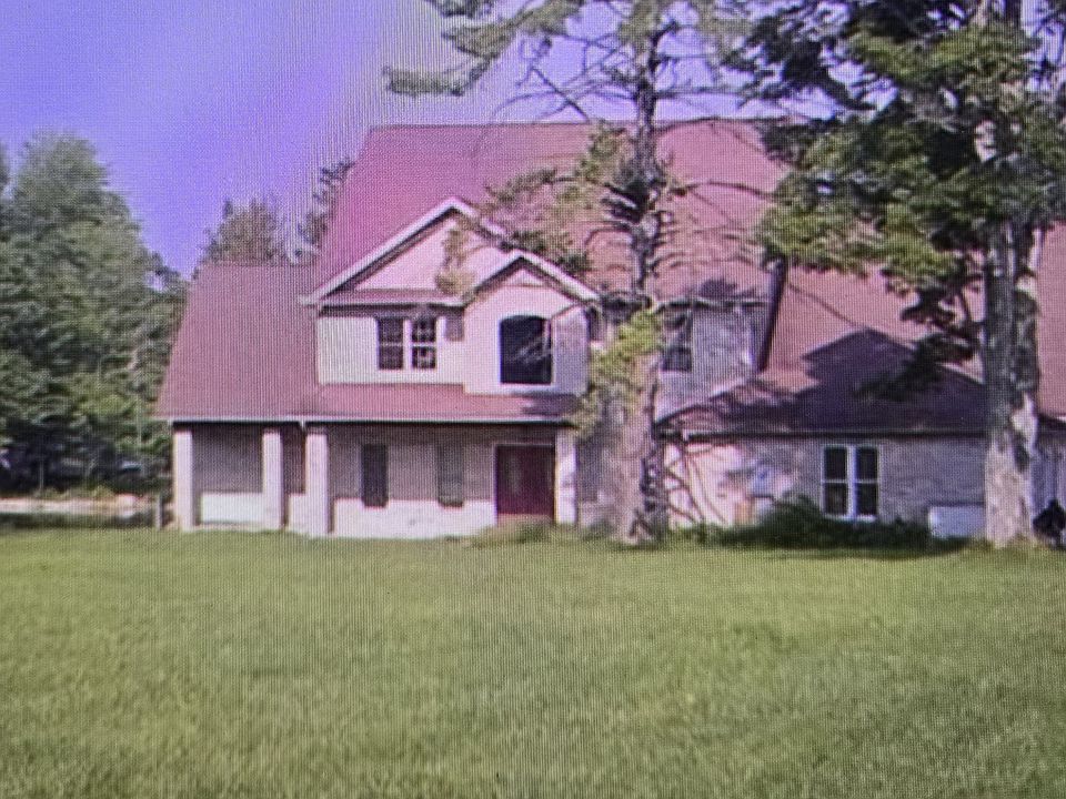 2nd image of 4145 E Private Road 450 S