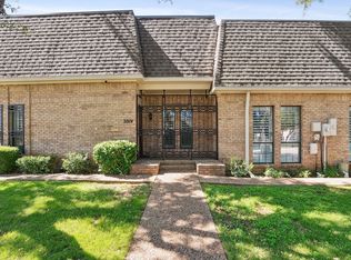 3014 Stonehenge Ln, Carrollton, TX 75006