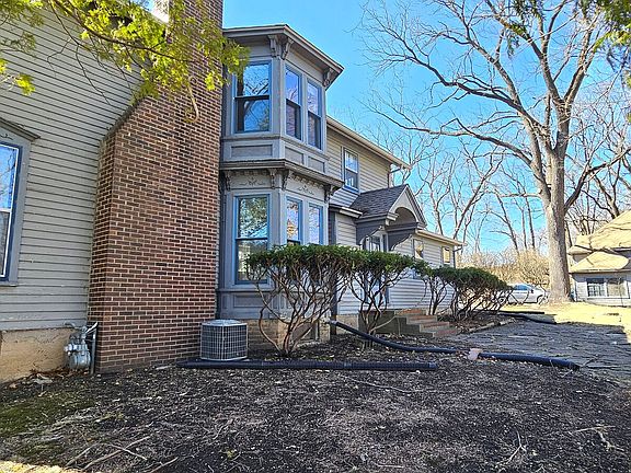 3rd image of 132 W Main St