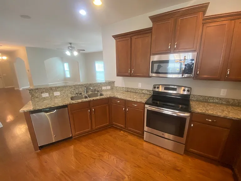 901 Garden Hills Loop — Photo 18