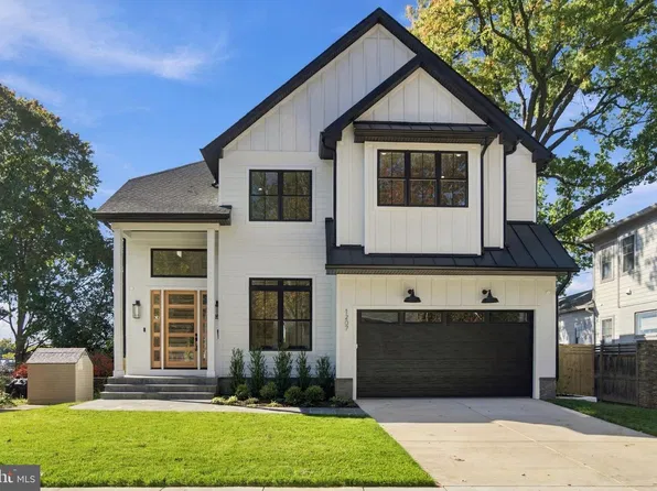1207 Offutt Dr, Falls Church, VA 22046