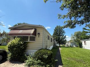 114 Huntsbridge Rd, Matteson, IL 60443