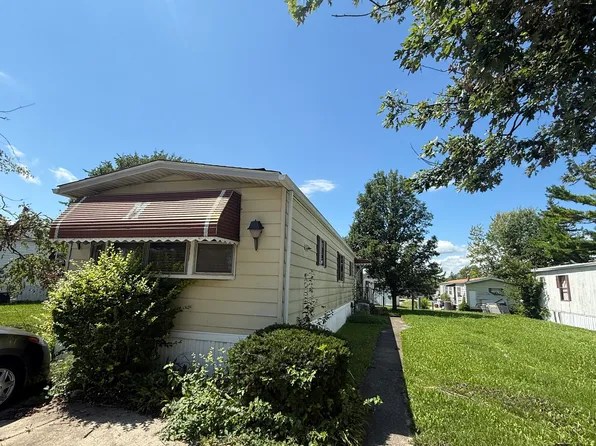 114 Huntsbridge Rd, Matteson, IL 60443