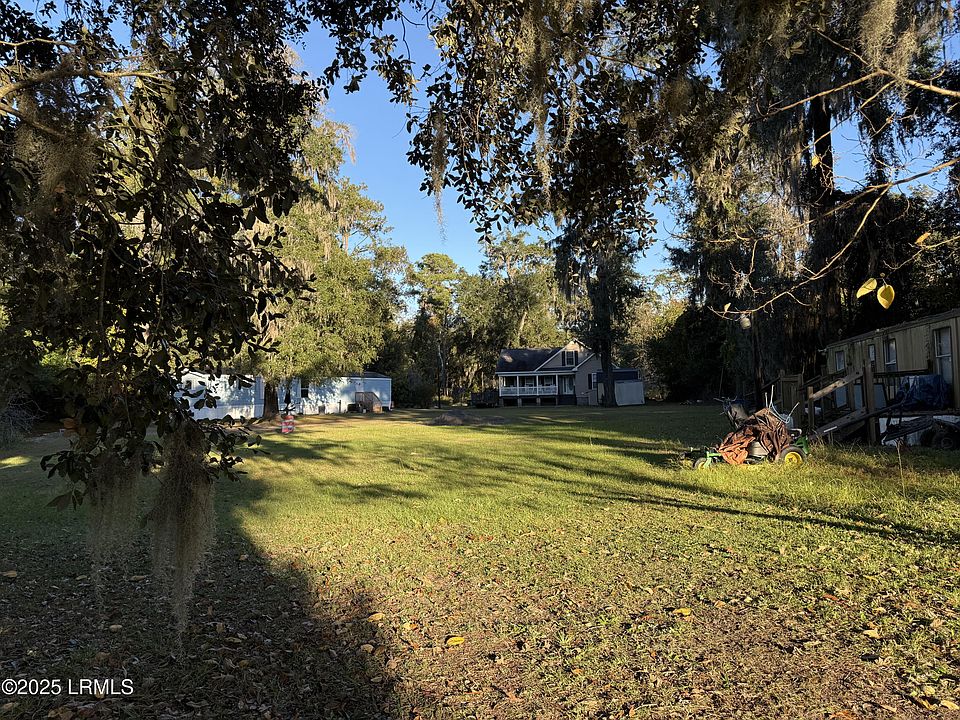 2nd image of 8 Ramblin Road