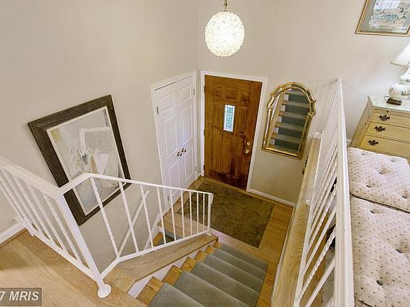 2nd image of 5 Grovepoint Ct