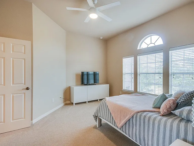 4618 Ambrosia Springs Ln — Photo 21