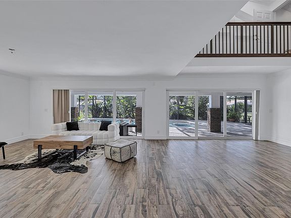 5th image of 10120 Vestal Court