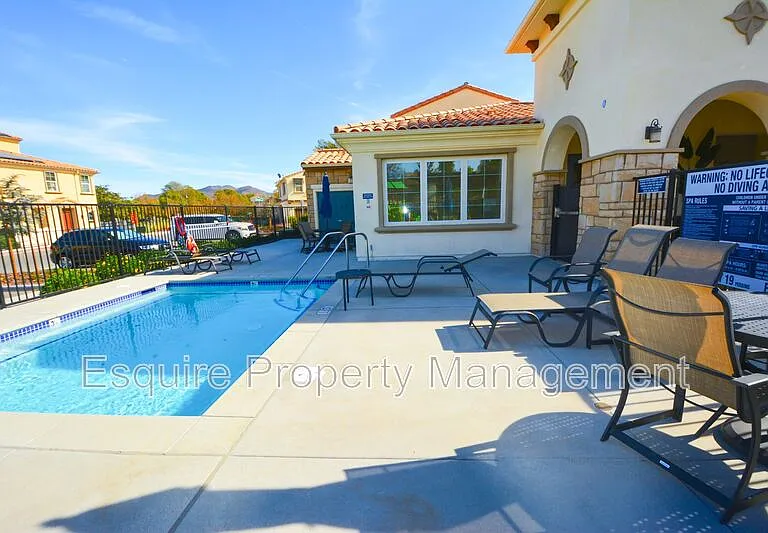 433 Castiano St — Photo 9