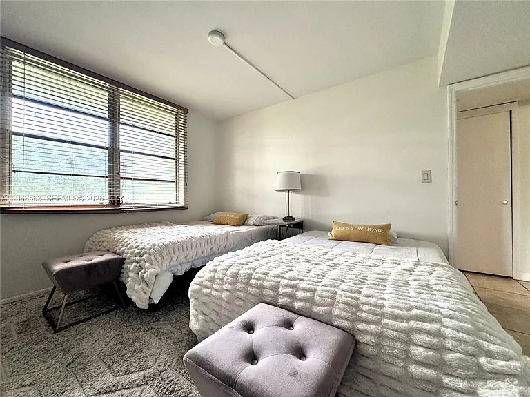 901 W Cypress Ln #201 — Photo 23