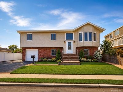 745 S 9th Street, Lindenhurst, NY, 11757