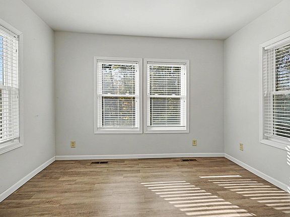 5th image of 6782 N 35th St