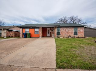 1625 Bitter Creek Dr, Garland, TX 75040