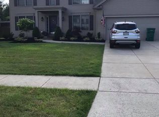 4324 Richwood Dr, Hamburg, NY 14075