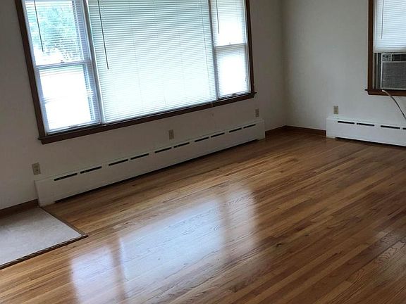 2nd image of 1341 1/2 Liberty St APT 2