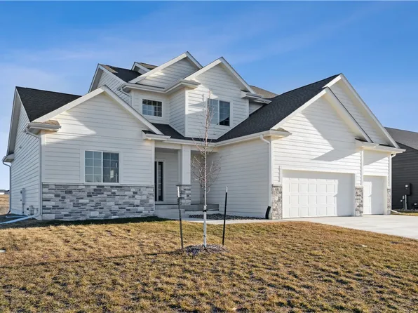 14811 N Valley Dr, Urbandale, IA 50323