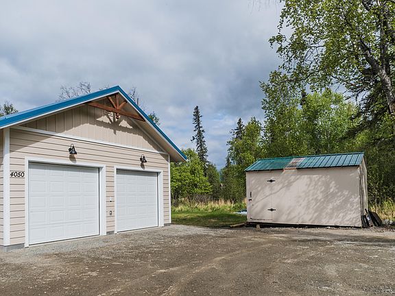 Large shed 12' x 16' 
