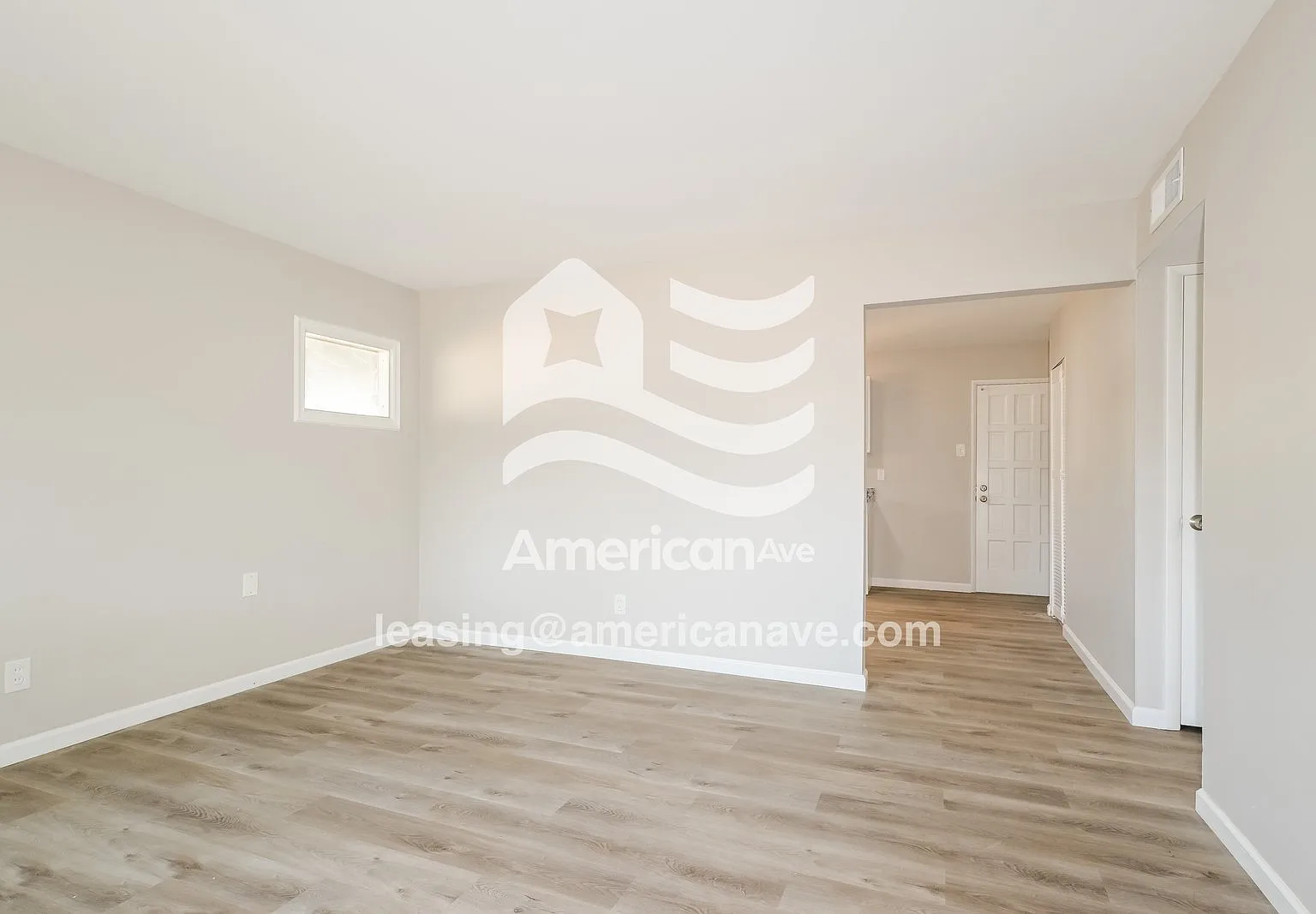 3 bed, 1.5 bath, 936 sqft, $1,744 — Photo 3