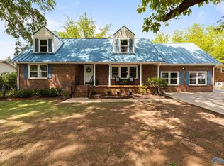 4312 Hunt Dr NW, Huntsville, AL 35816